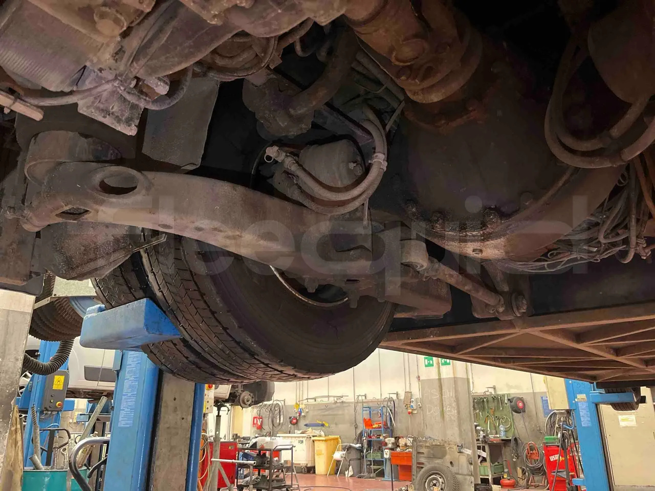 Irisbus 397E.12 397E.12 - Euro5 - 331kW -  12.410mt - axel 2 leaf spring right