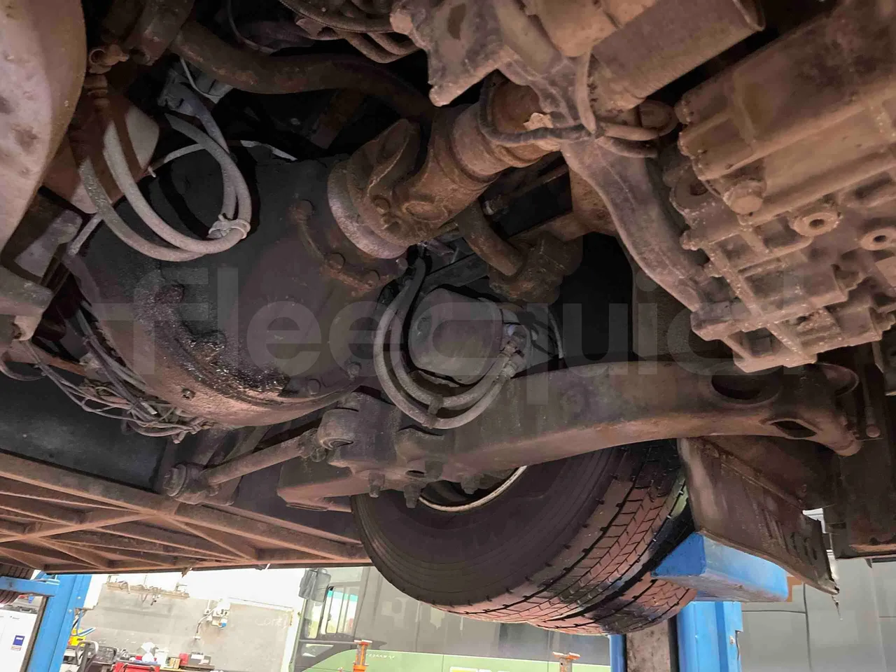 Irisbus 397E.12 397E.12 - Euro5 - 331kW -  12.410mt - axle 3 left side