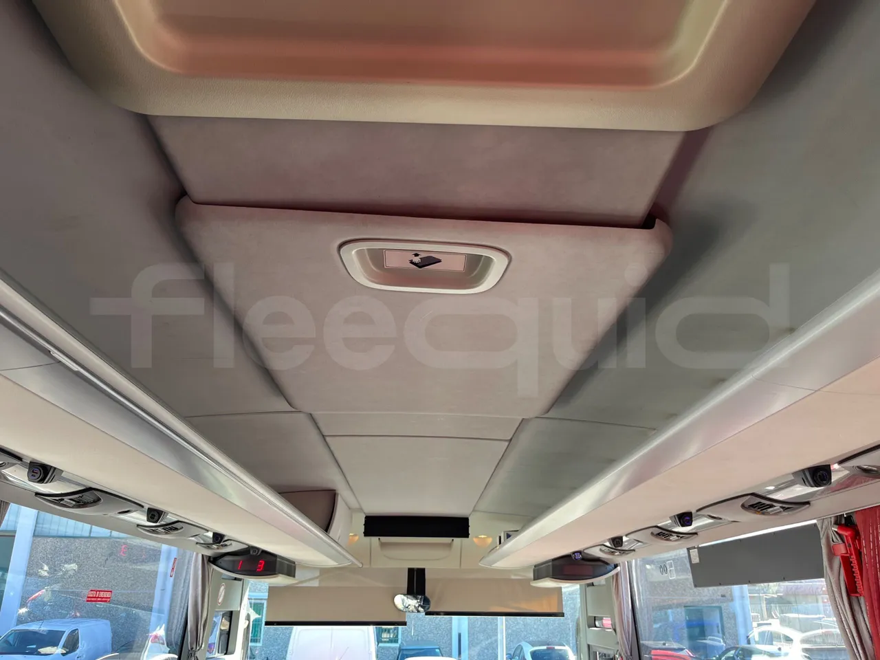 Setra S419 GT-HD/ Euro 5 - 350 Kw - 14.960 Mt - roof hatch 2