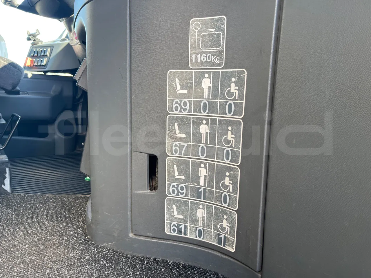 Setra S419 GT-HD/ Euro 5 - 350 Kw - 14.960 Mt - seat plate photo