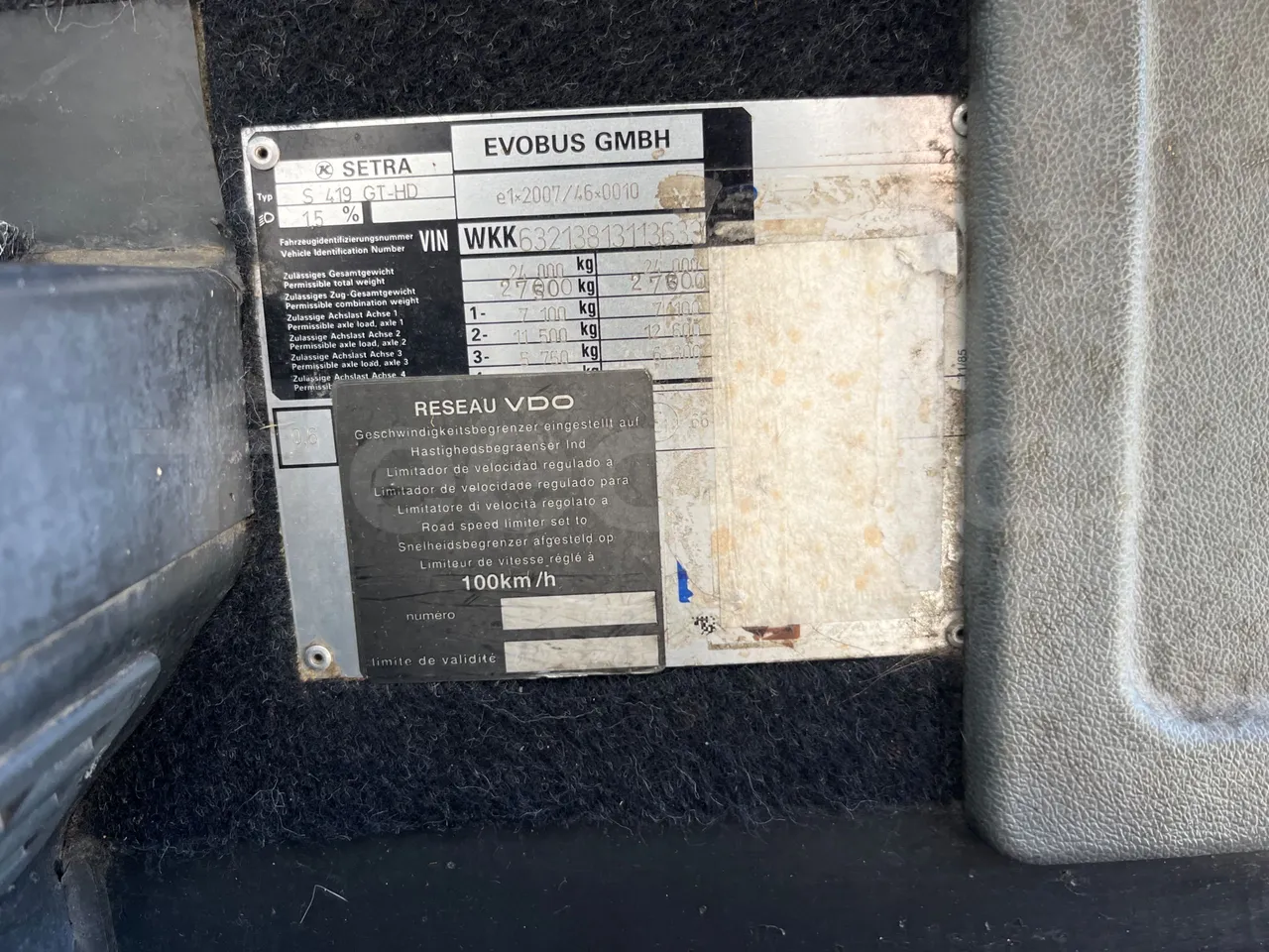 Setra S419 GT-HD/ Euro 5 - 350 Kw - 14.960 Mt - vehicle plate photo