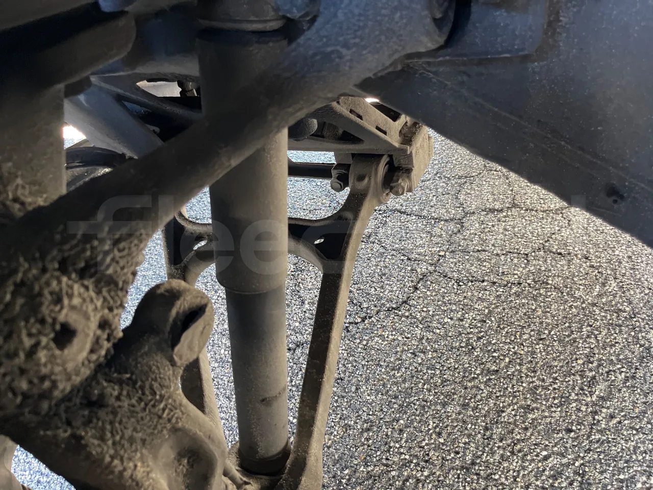 Setra S419 GT-HD/ Euro 5 - 350 Kw - 14.960 Mt - axel 3 shock absorbers 1 right