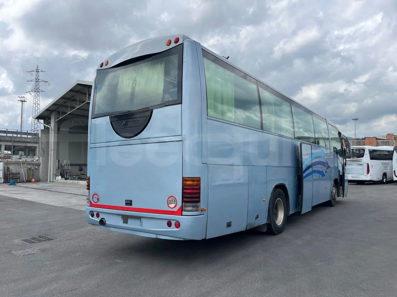 Scania Irizar Century K114EB - Euro3 - 280kW - 12mt - 3/4 right rear doors open