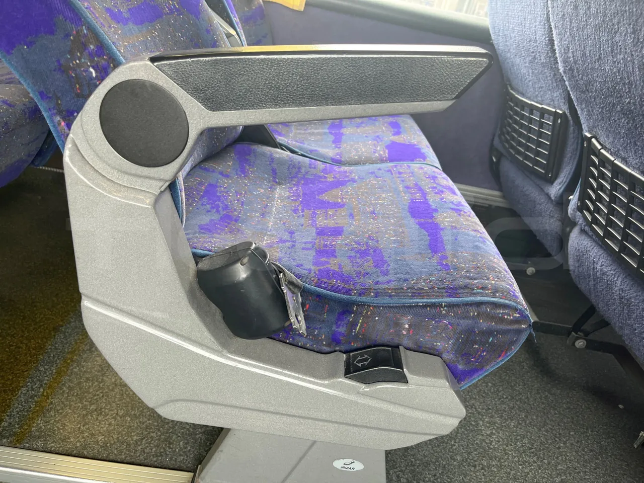 Scania Irizar Century K114EB - Euro3 - 280kW - 12mt - armrest detail photo