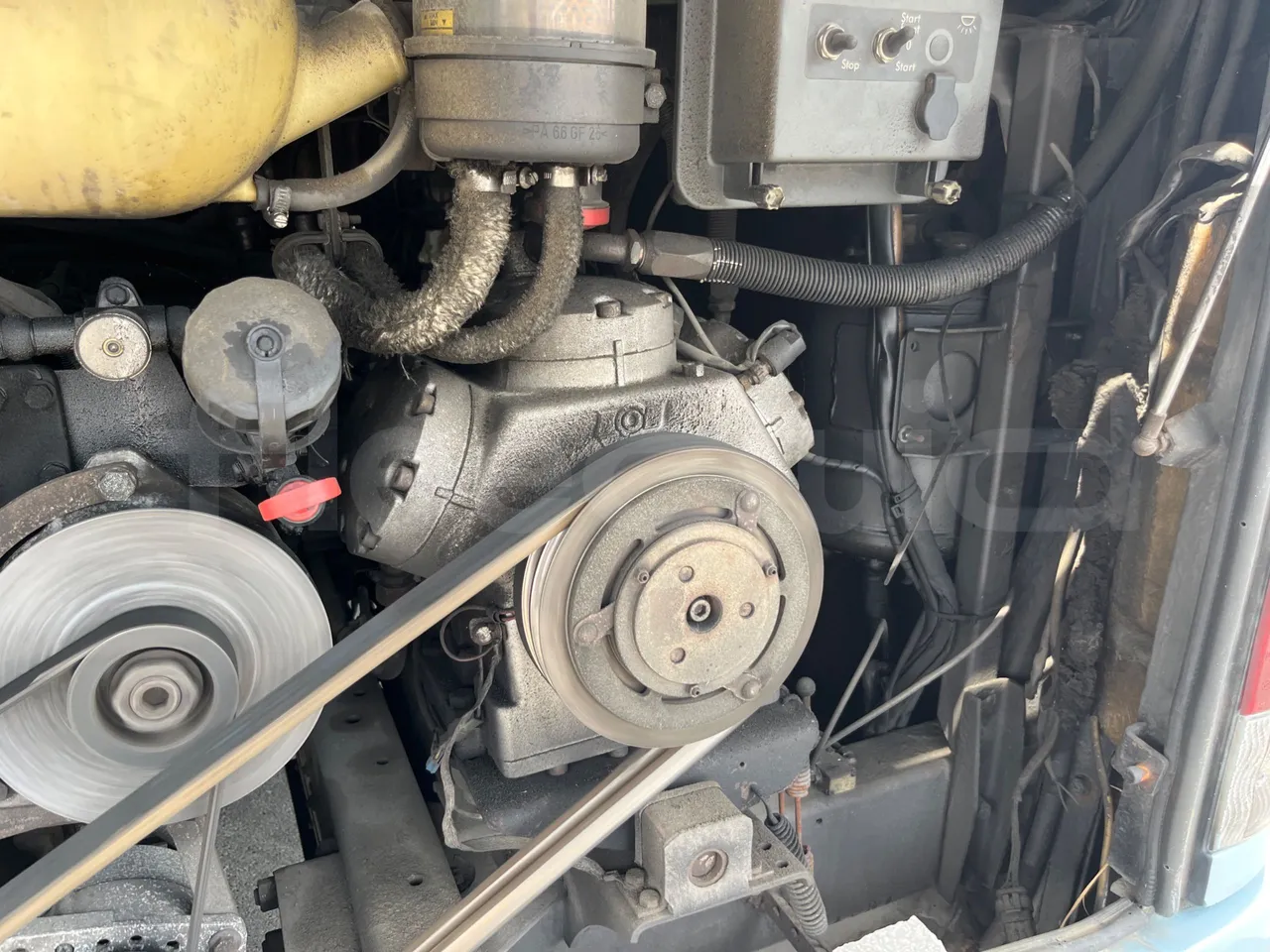 Scania Irizar Century K114EB - Euro3 - 280kW - 12mt - air conditioning compressor