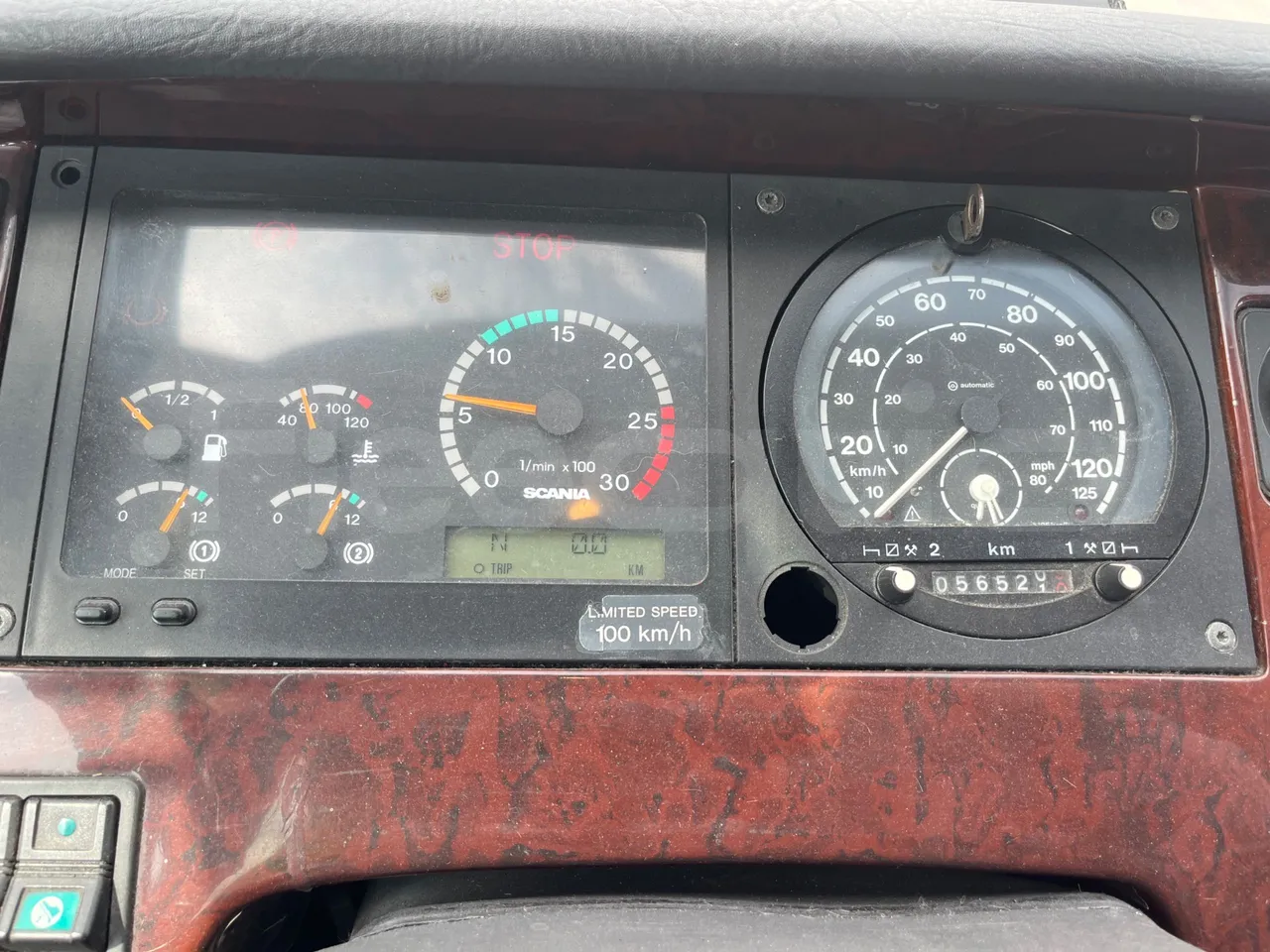 Scania Irizar Century K114EB - Euro3 - 280kW - 12mt - dashboard lights on