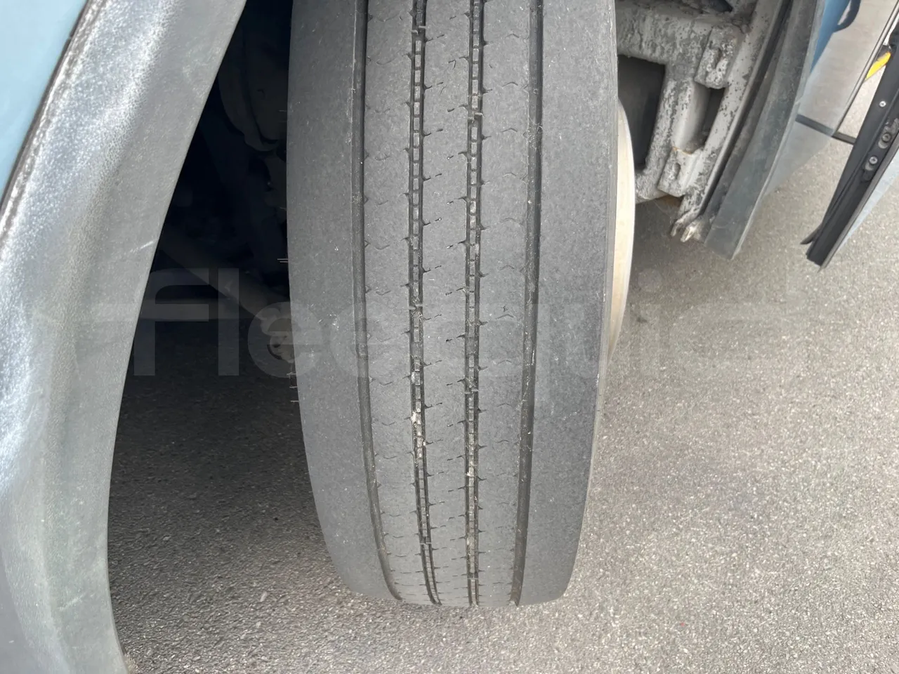 Scania Irizar Century K114EB - Euro3 - 280kW - 12mt - tread condition front tires right
