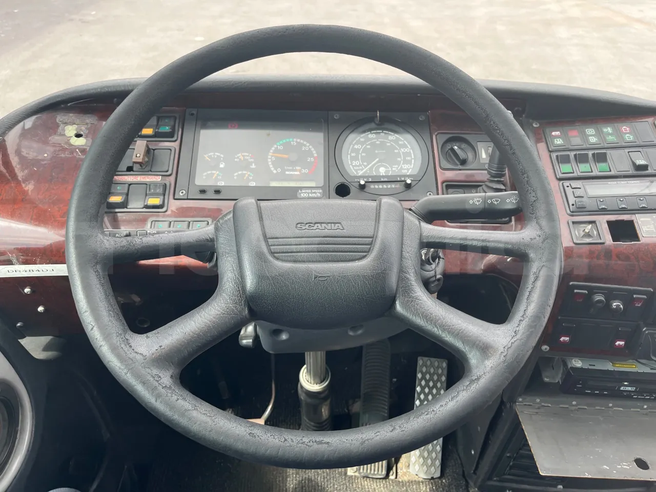 Scania Irizar Century K114EB - Euro3 - 280kW - 12mt - steering wheel photo