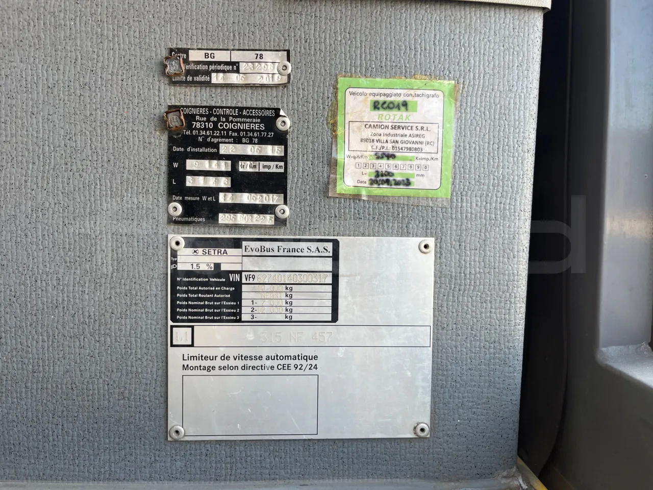 Setra S315 315 NF 457/ Euro 3 -185Kw -12 Mt - engine plate photo