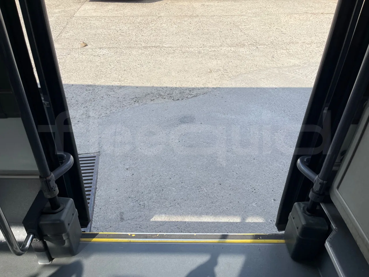 Setra S315 315 NF 457/ Euro 3 -185Kw -12 Mt - usb charging detail