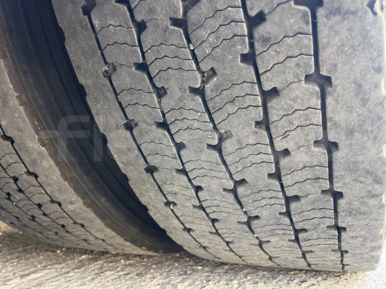 Setra S315 315 NF 457/ Euro 3 -185Kw -12 Mt - tread condition second axle tires right
