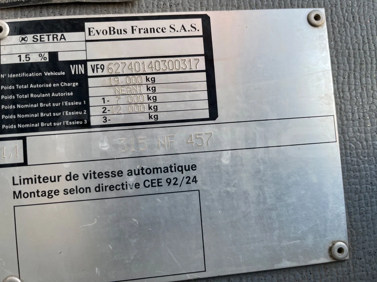 Setra S315 315 NF 457/ Euro 3 -185Kw -12 Mt - vehicle plate photo