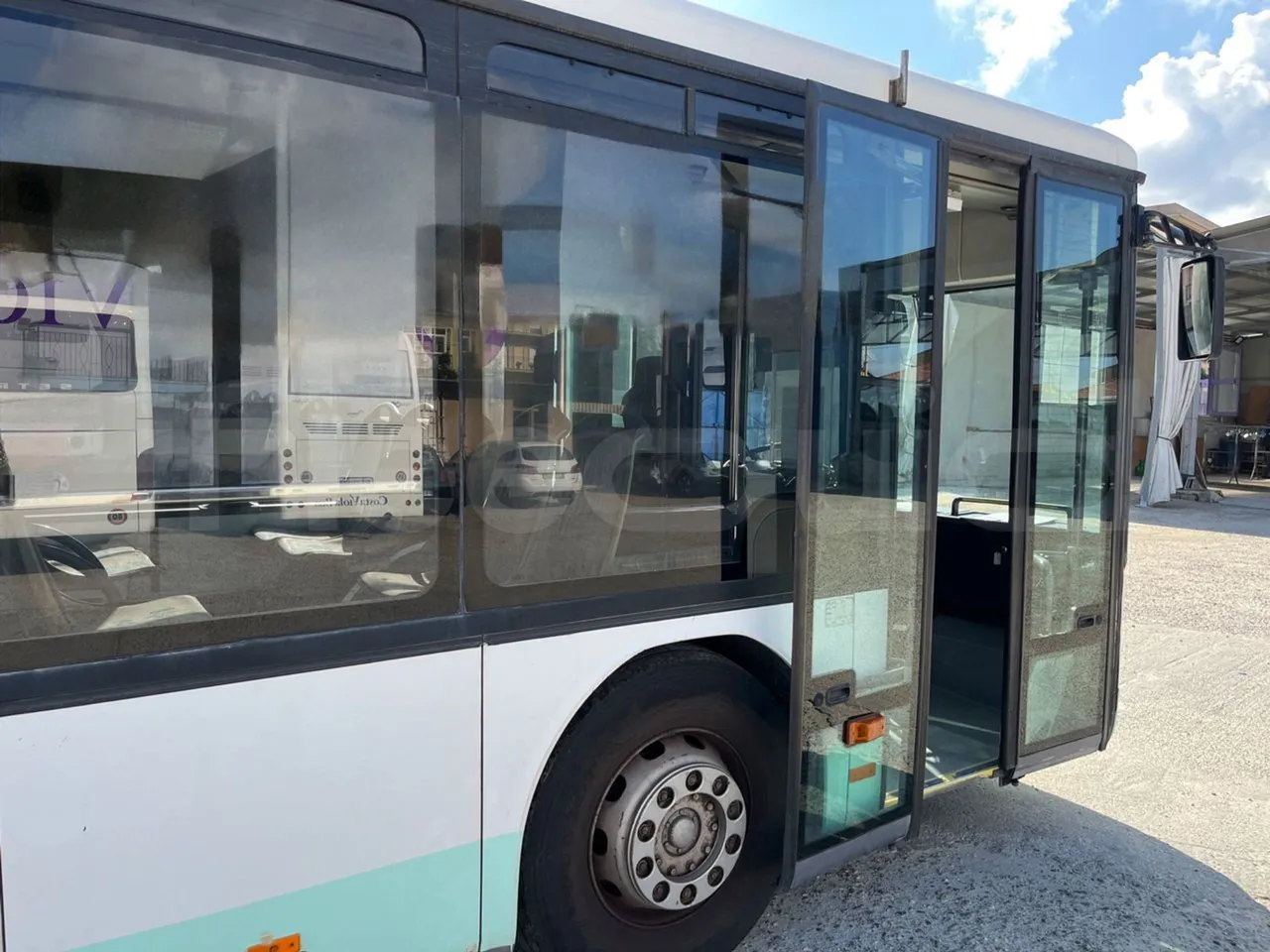 Setra S315 315 NF 457/ Euro 3 -185Kw -12 Mt - platform open photo