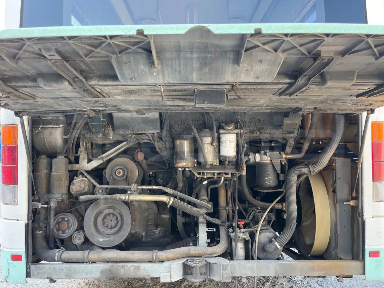 Setra S315 315 NF 457/ Euro 3 -185Kw -12 Mt - rear hatch open