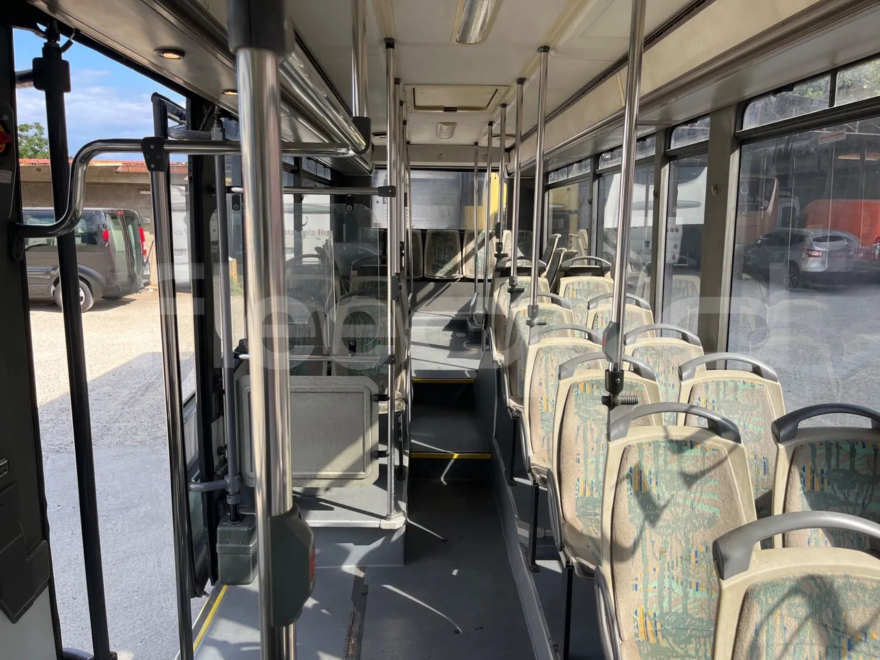 Setra S315 315 NF 457/ Euro 3 -185Kw -12 Mt - table detail photo