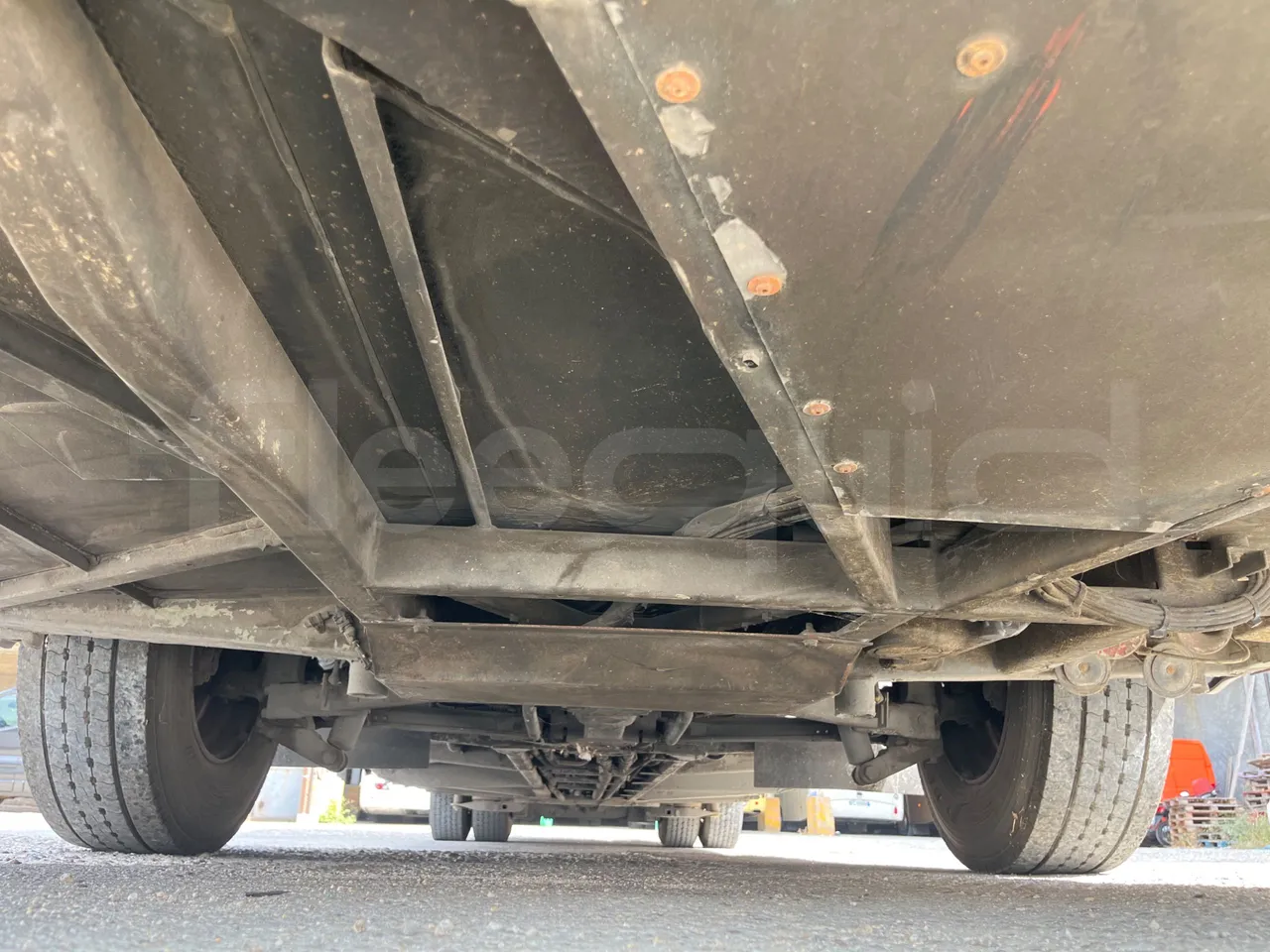 Setra S315 315 NF 457/ Euro 3 -185Kw -12 Mt - front undercarriage from front