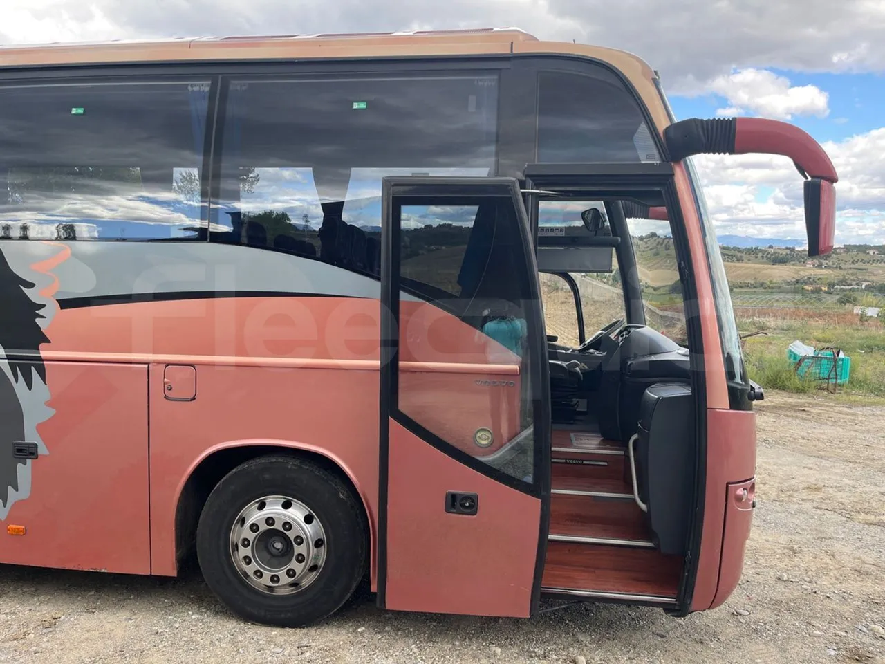Volvo 9700 4X2 HDH - EUR4 - 309kW - 12.2m - front door 1 open