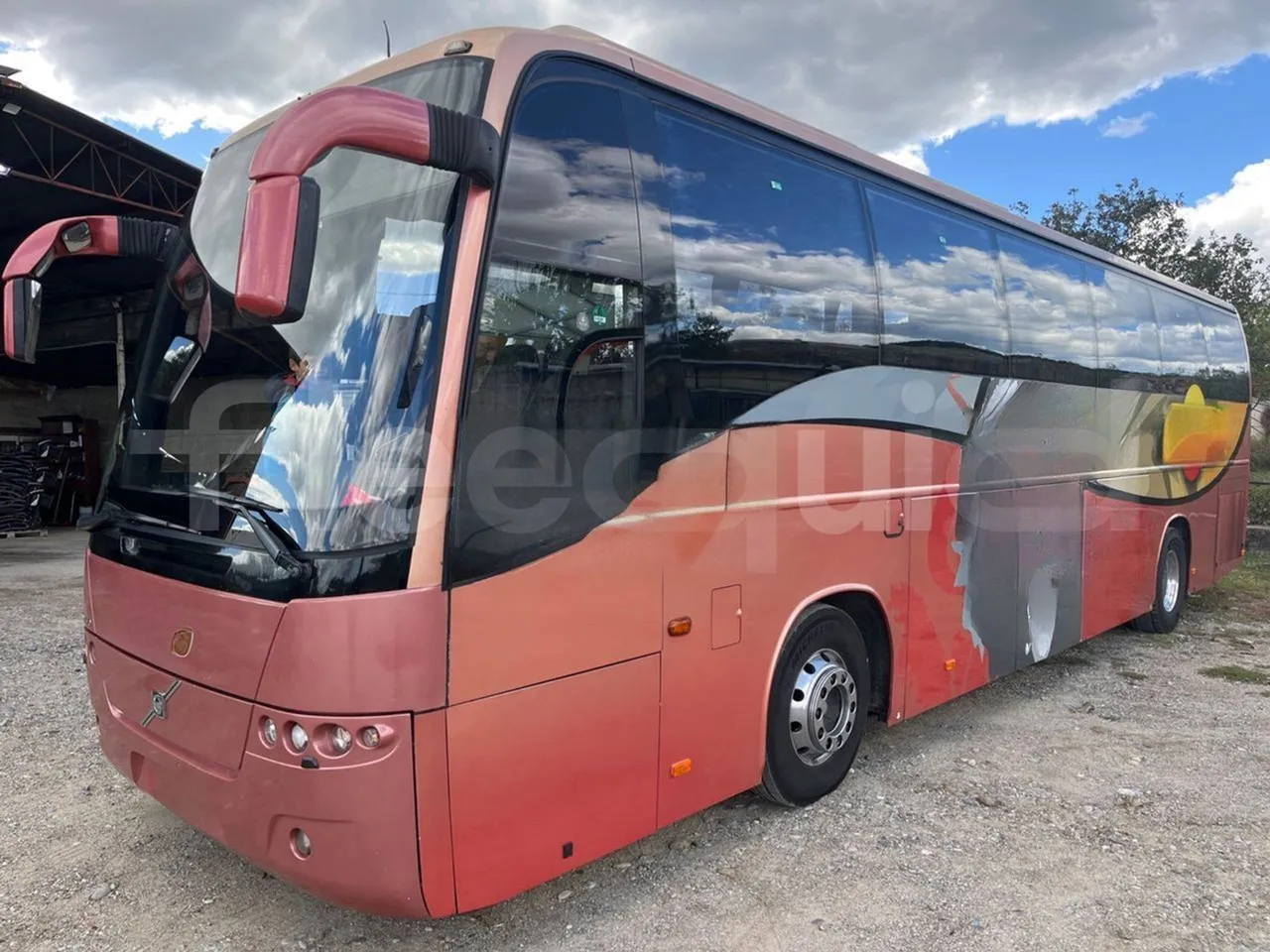 Volvo 9700 4X2 HDH - EUR4 - 309kW - 12.2m - 3/4 front left