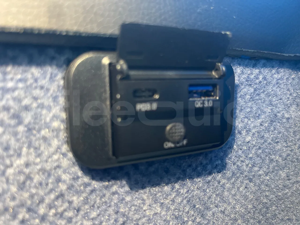 Volvo 9700 4X2 HDH - EUR4 - 309kW - 12.2m - usb charging detail