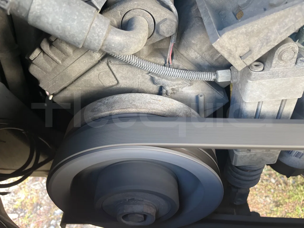 Volvo 9700 4X2 HDH - EUR4 - 309kW - 12.2m - air conditioning compressor