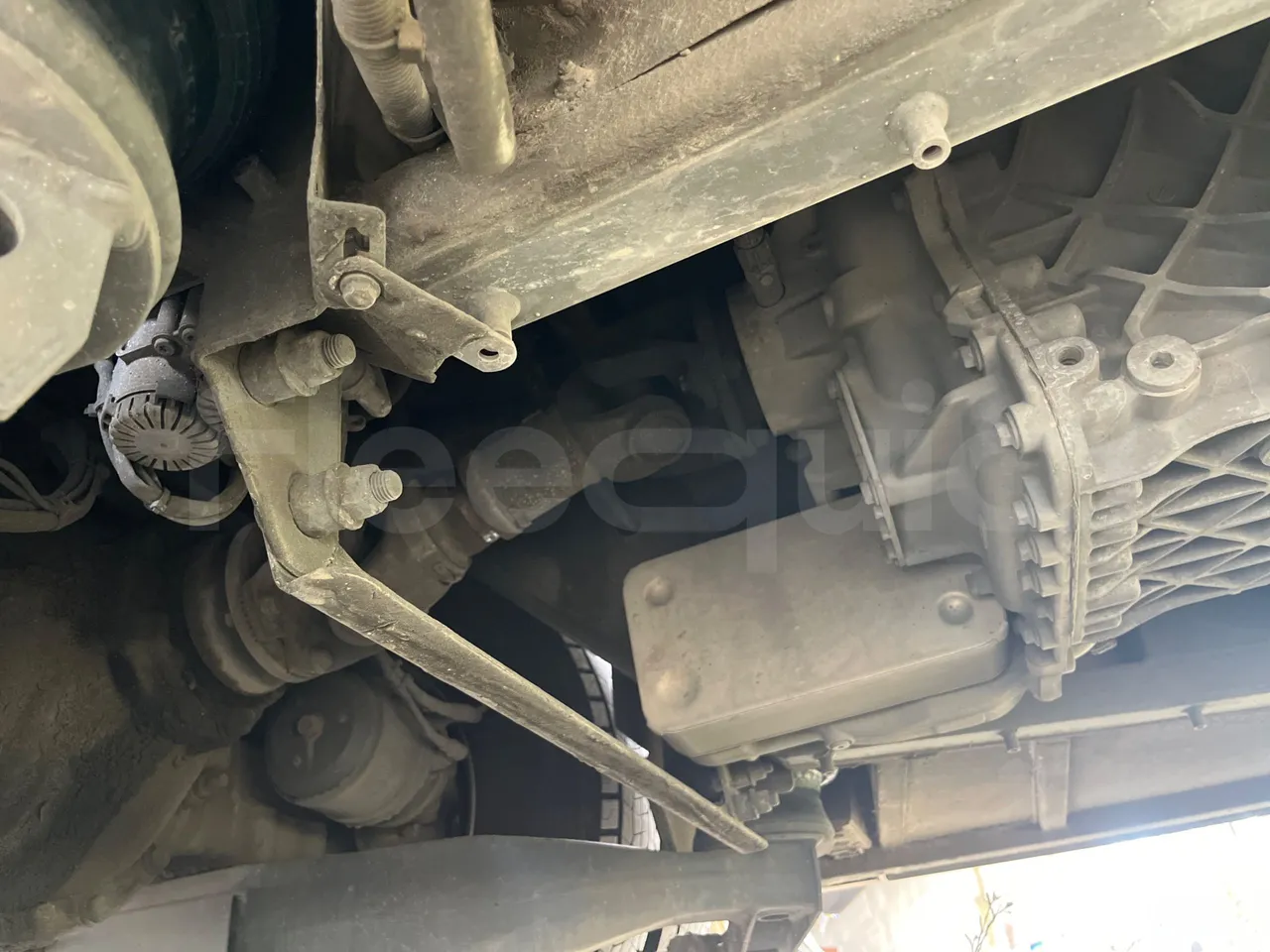 Volvo 9700 4X2 HDH - EUR4 - 309kW - 12.2m - driveshaft photo
