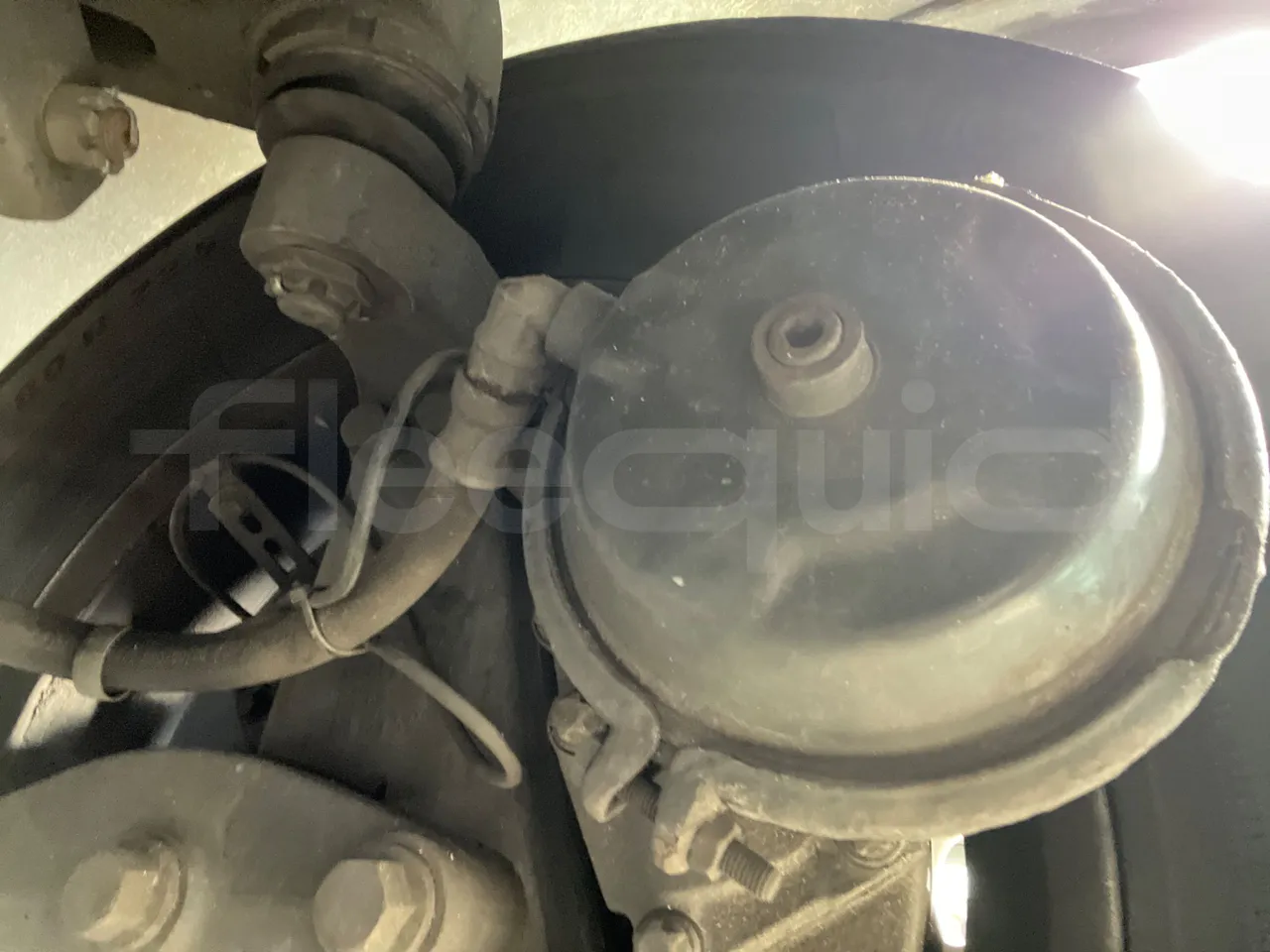 Volvo 9700 4X2 HDH - EUR4 - 309kW - 12.2m - front brake calipers left