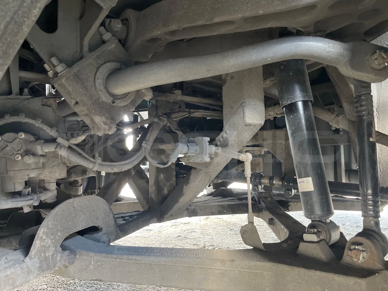 Volvo 9700 4X2 HDH - EUR4 - 309kW - 12.2m - front shock absorbers left