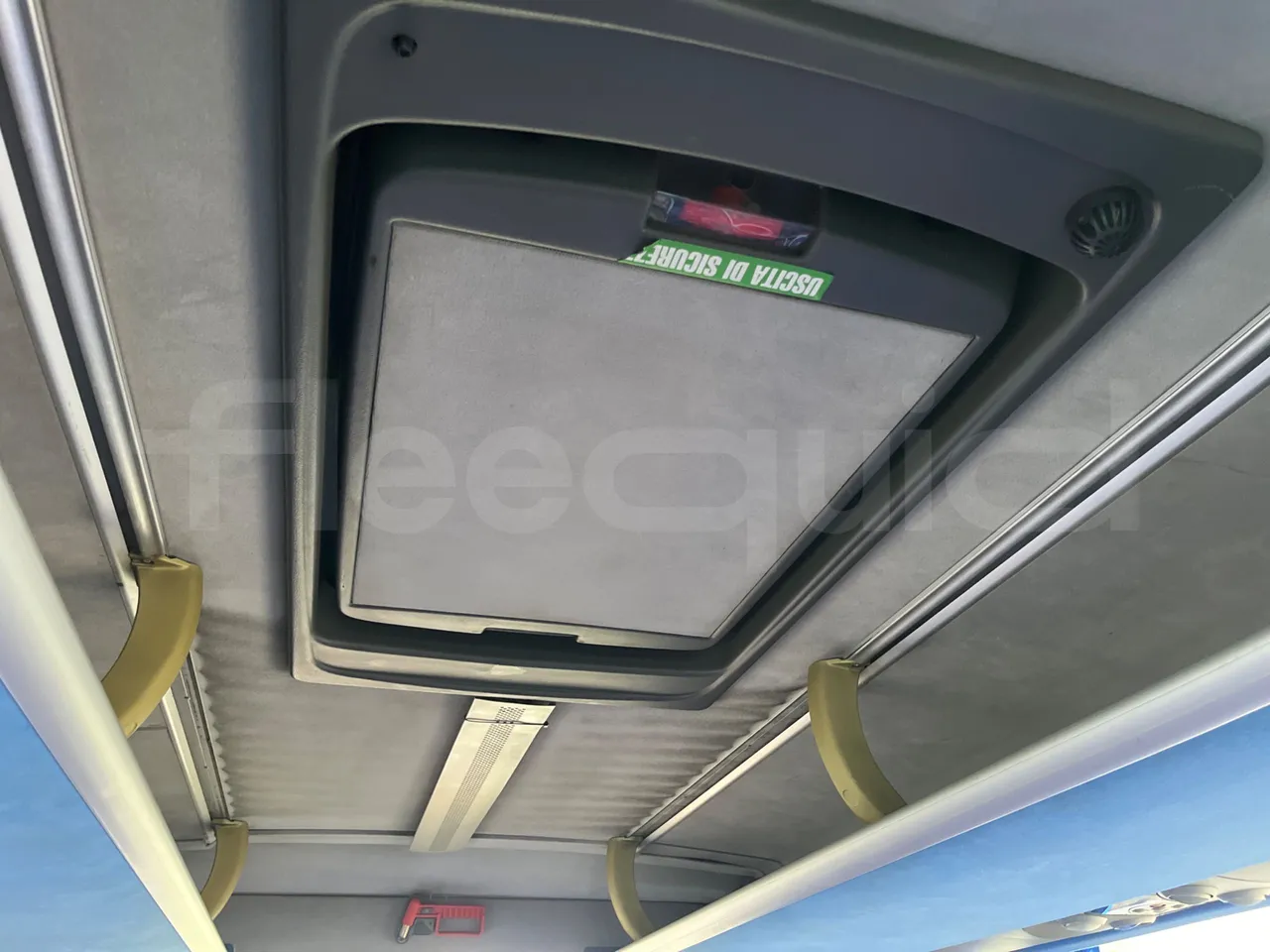 Volvo 9700 4X2 HDH - EUR4 - 309kW - 12.2m - roof hatch 2