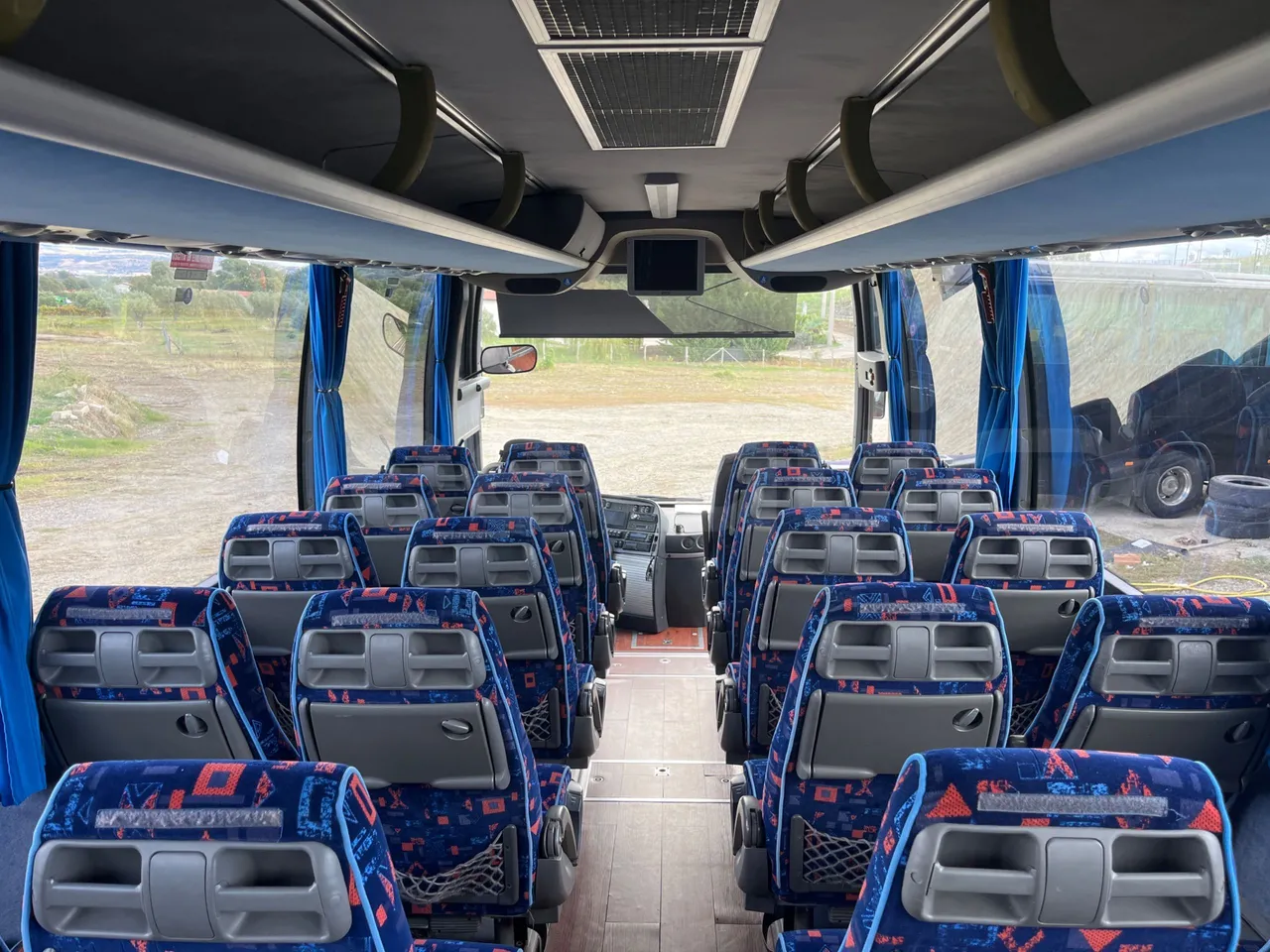 Volvo 9700 4X2 HDH - EUR4 - 309kW - 12.2m - forward view all seats last row height