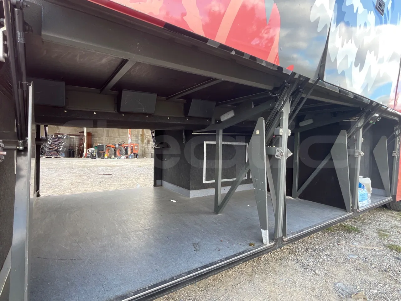 Volvo 9700 4X2 HDH - EUR4 - 309kW - 12.2m - internal frame rust check
