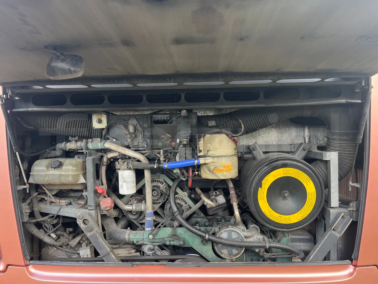 Volvo 9700 4X2 HDH - EUR4 - 309kW - 12.2m - rear hatch open