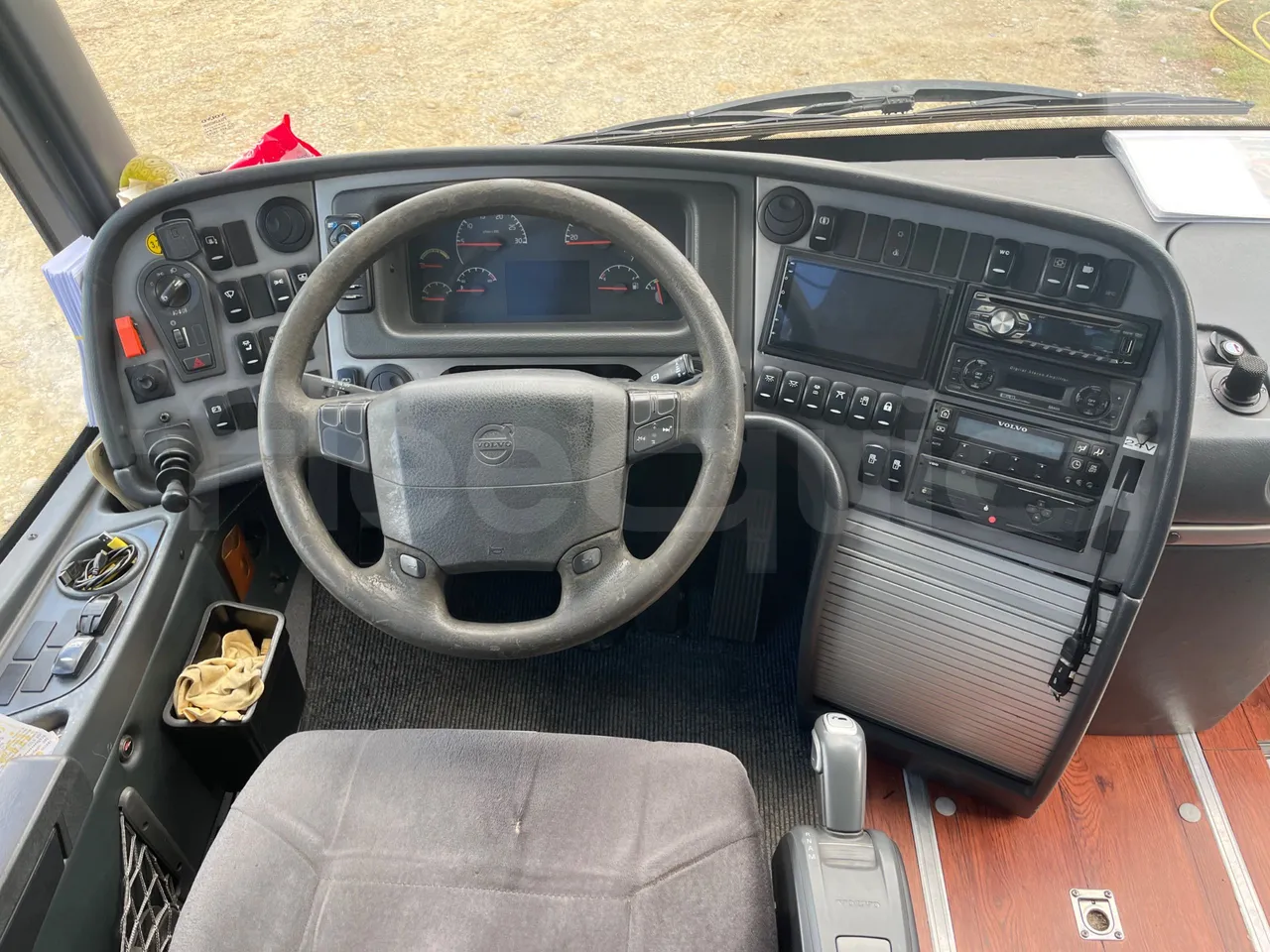 Volvo 9700 4X2 HDH - EUR4 - 309kW - 12.2m - steering wheel photo