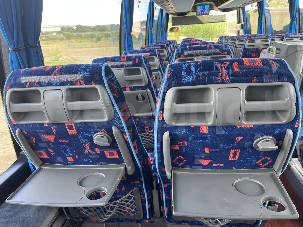 Volvo 9700 4X2 HDH - EUR4 - 309kW - 12.2m - table detail photo
