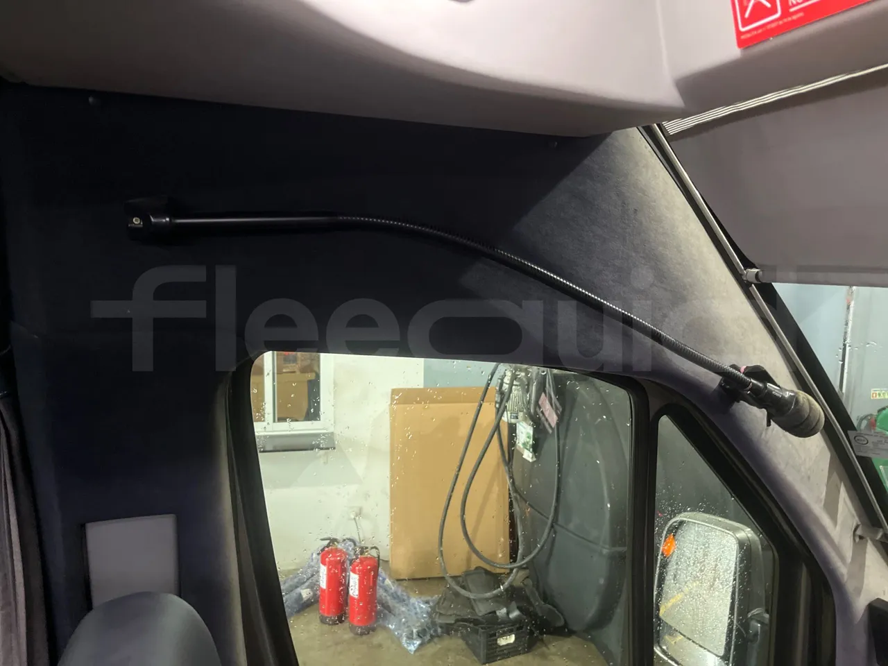 Mercedes-Benz Sprinter   906BA50 - Euro6 - 140kW - 7.700mt - driver microphone accessories photo