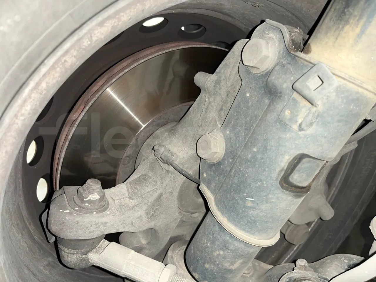 Mercedes-Benz Sprinter   906BA50 - Euro6 - 140kW - 7.700mt - front discs right