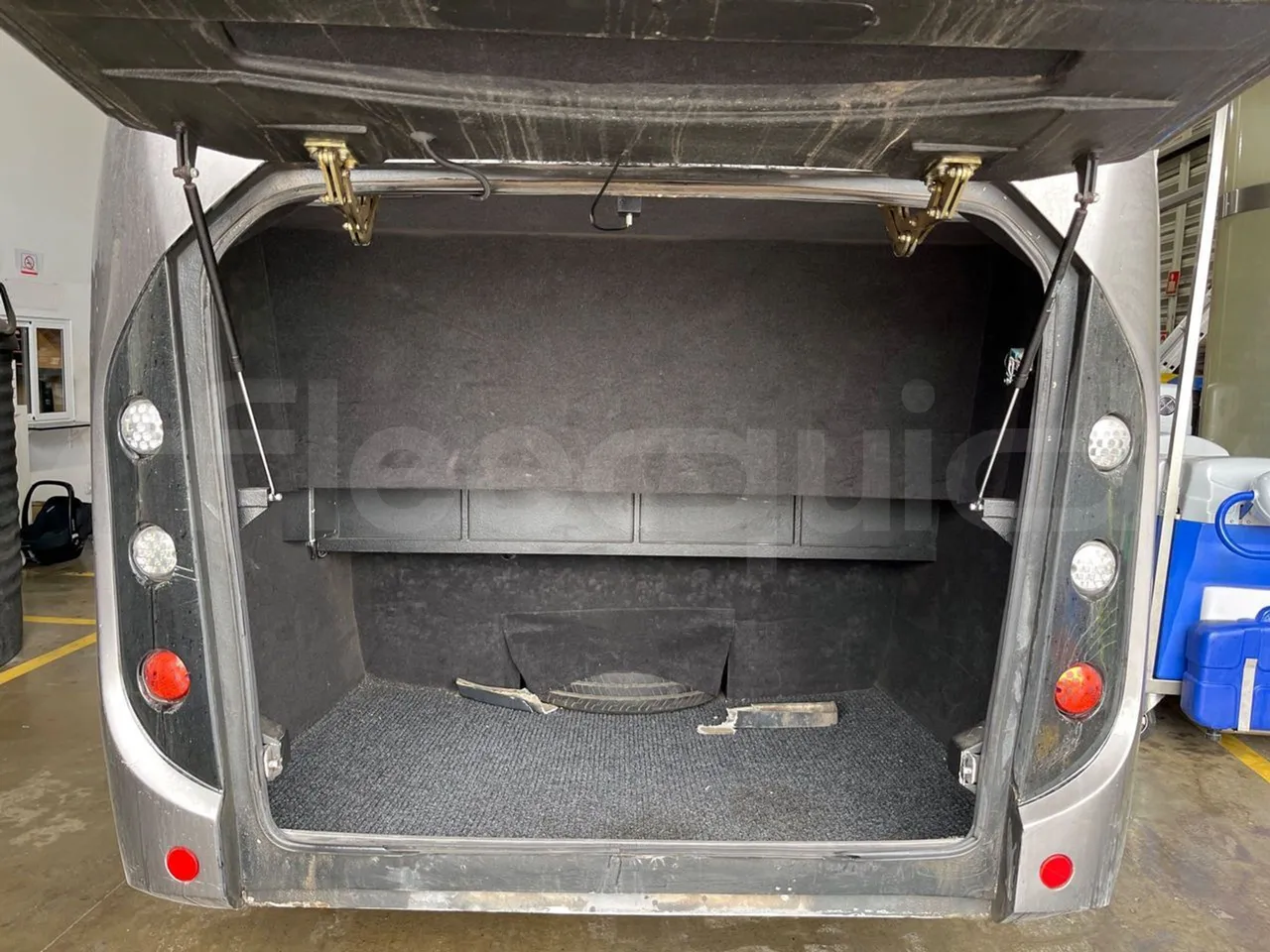 Mercedes-Benz Sprinter   906BA50 - Euro6 - 140kW - 7.700mt - luggage rack photo