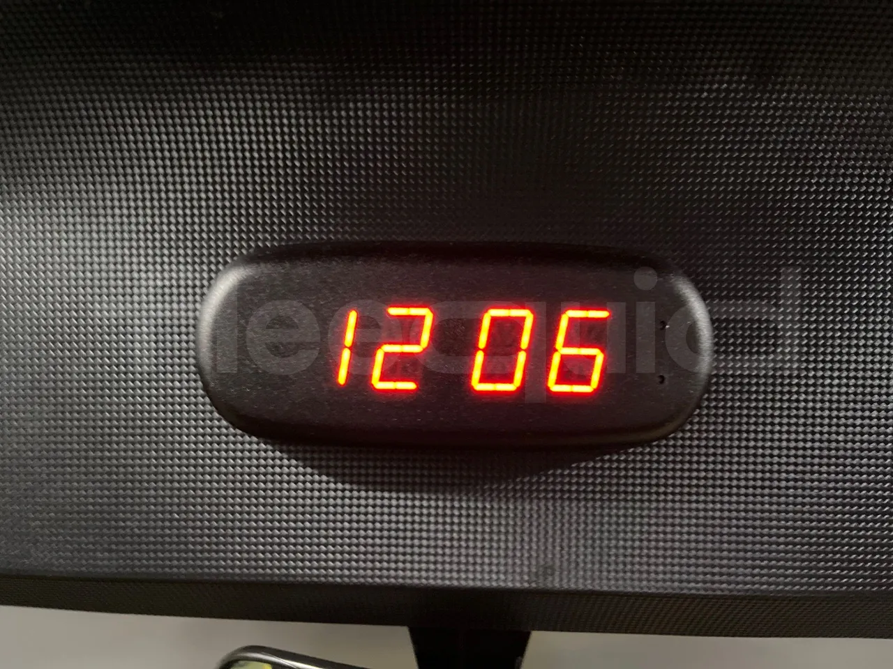 Mercedes-Benz Sprinter   906BA50 - Euro6 - 140kW - 7.700mt - monitor detail photo