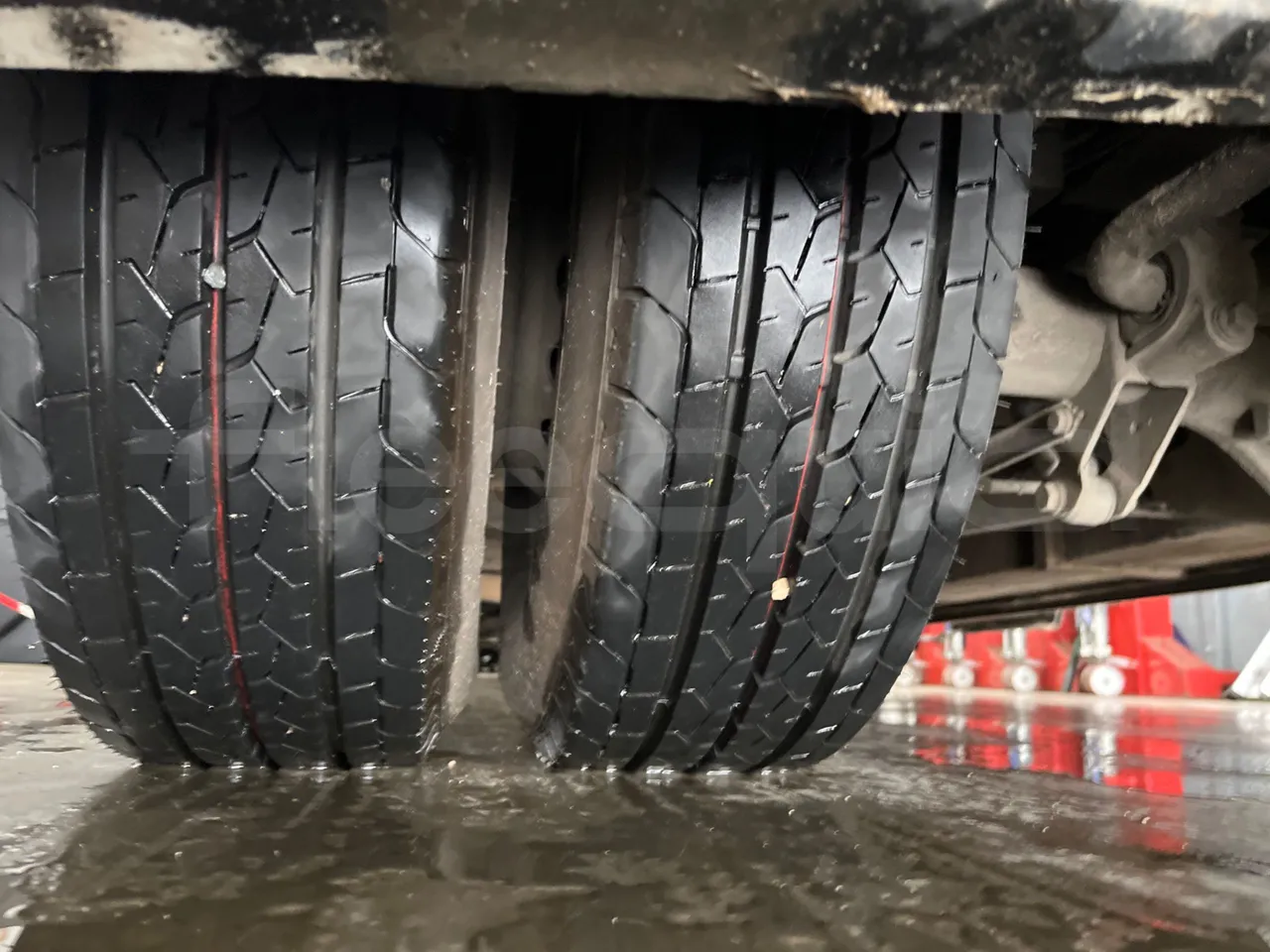 Mercedes-Benz Sprinter   906BA50 - Euro6 - 140kW - 7.700mt - tread condition second axle tires right