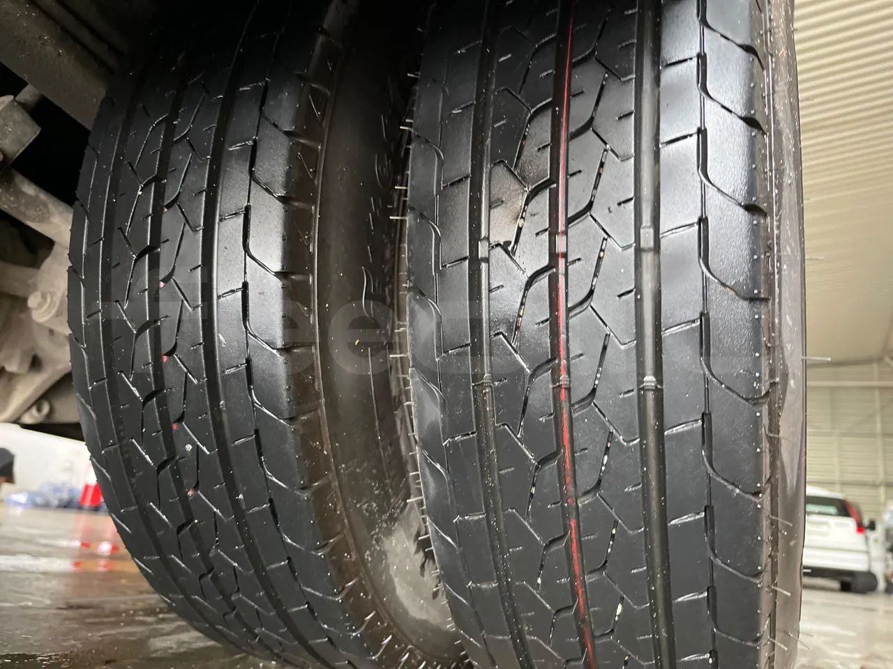 Mercedes-Benz Sprinter   906BA50 - Euro6 - 140kW - 7.700mt - tread condition third axle tires left
