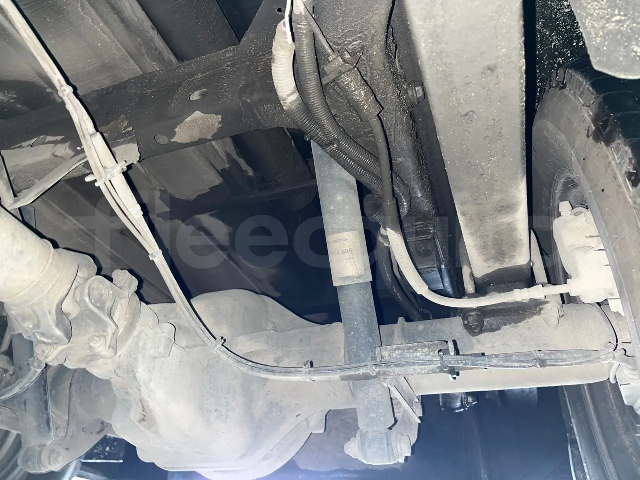 Mercedes-Benz Sprinter   906BA50 - Euro6 - 140kW - 7.700mt - axle 2 shock absorbers 1 left