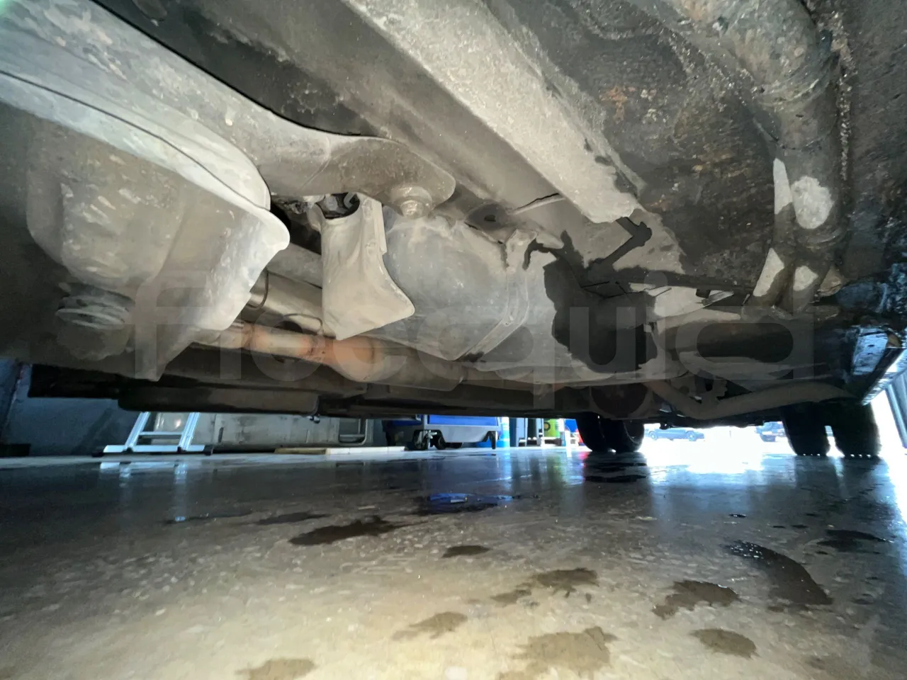 Mercedes-Benz Sprinter   906BA50 - Euro6 - 140kW - 7.700mt - central undercarriage photo