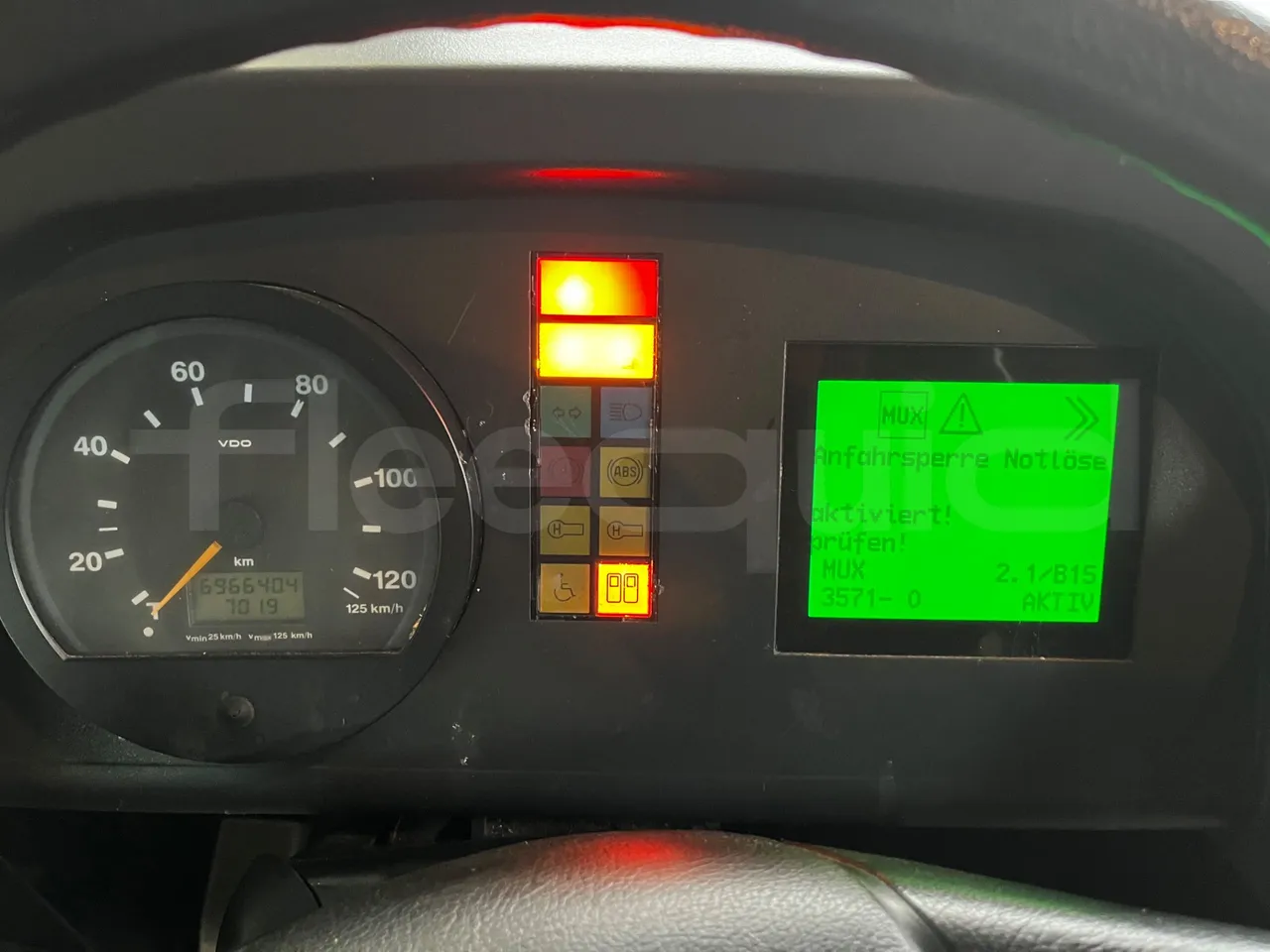 Man A39 A39 -EUR5-235kW -13.730m - dashboard lights on