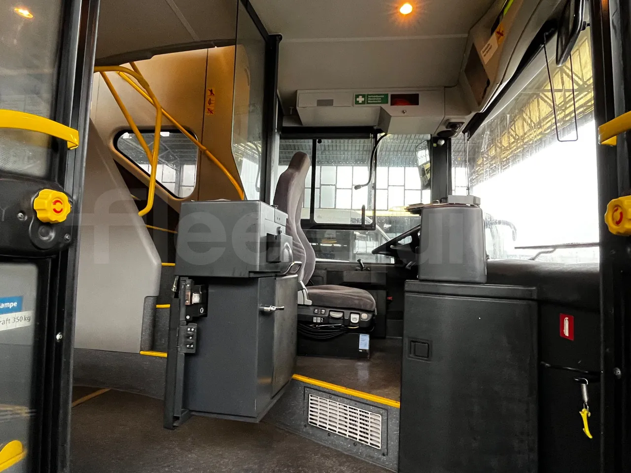 Man A39 A39 -EUR5-235kW -13.730m - disabled area photo