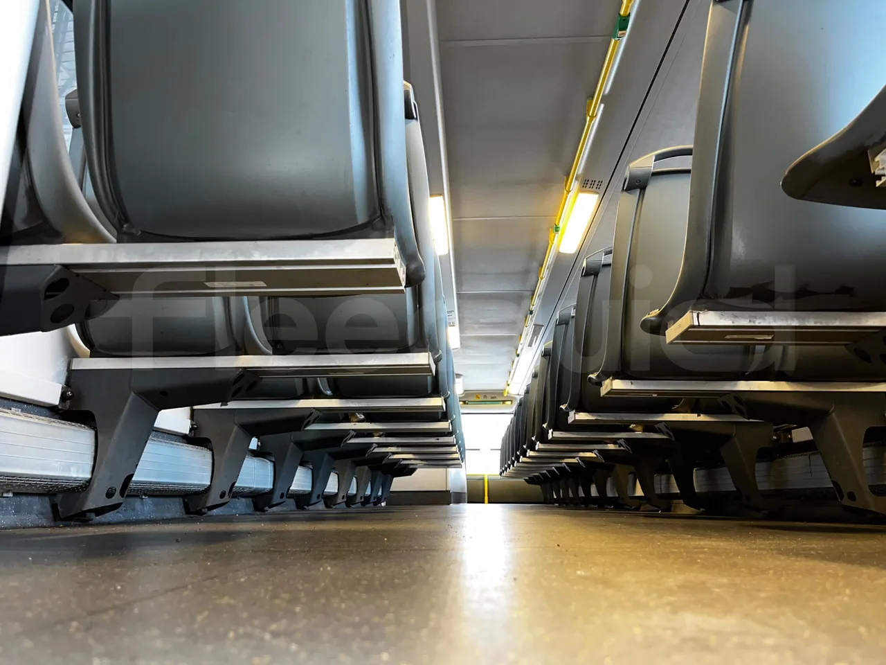 Man A39 A39 -EUR5-235kW -13.730m - footrest detail photo