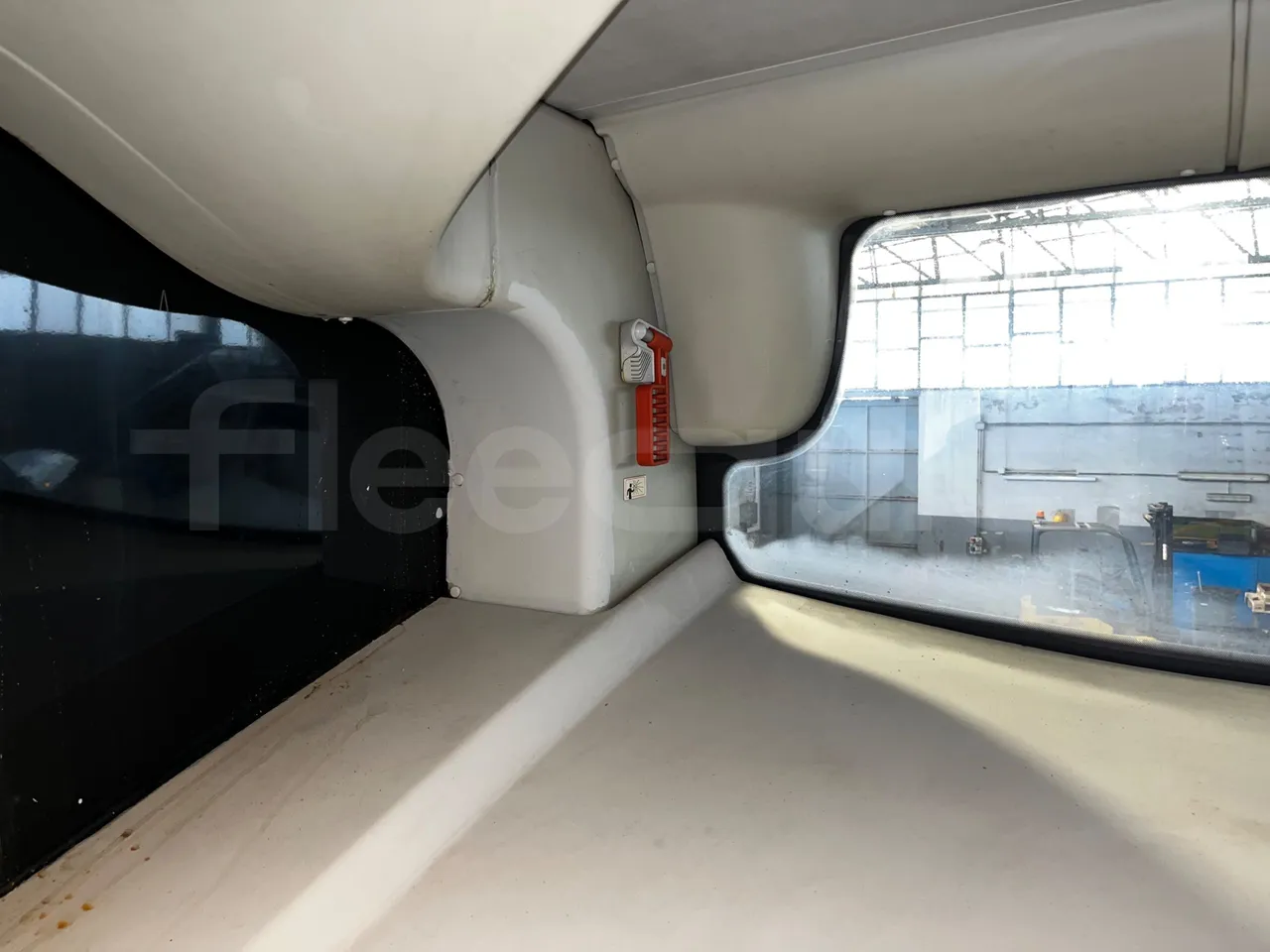 Man A39 A39 -EUR5-235kW -13.730m - roof hatch 2