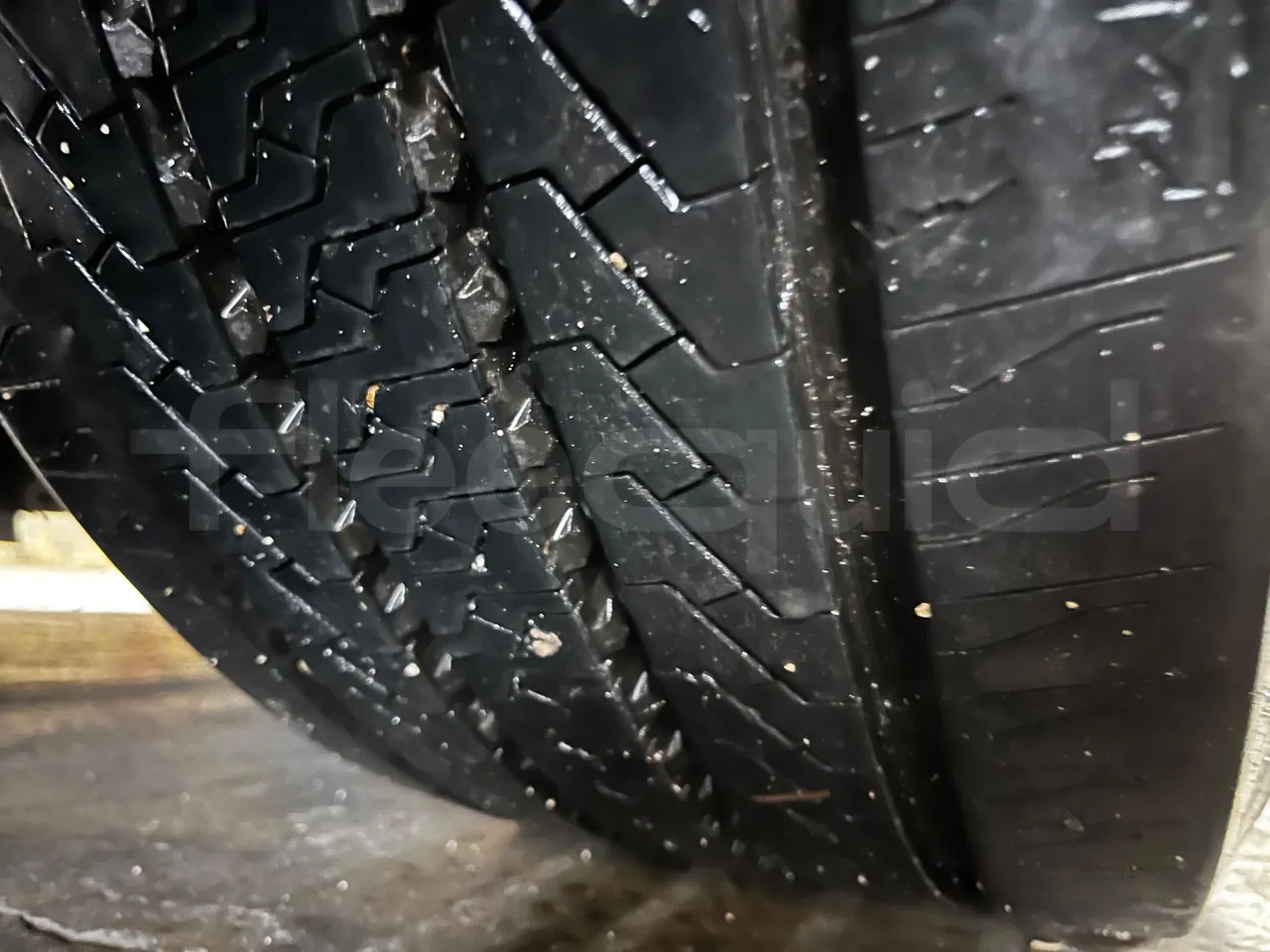 Man A39 A39 -EUR5-235kW -13.730m - tread condition front tires left