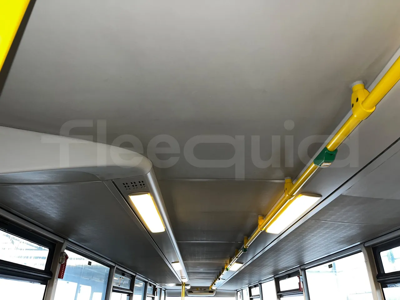 Man A39 A39 -EUR5-235kW -13.730m - overhead compartments photo