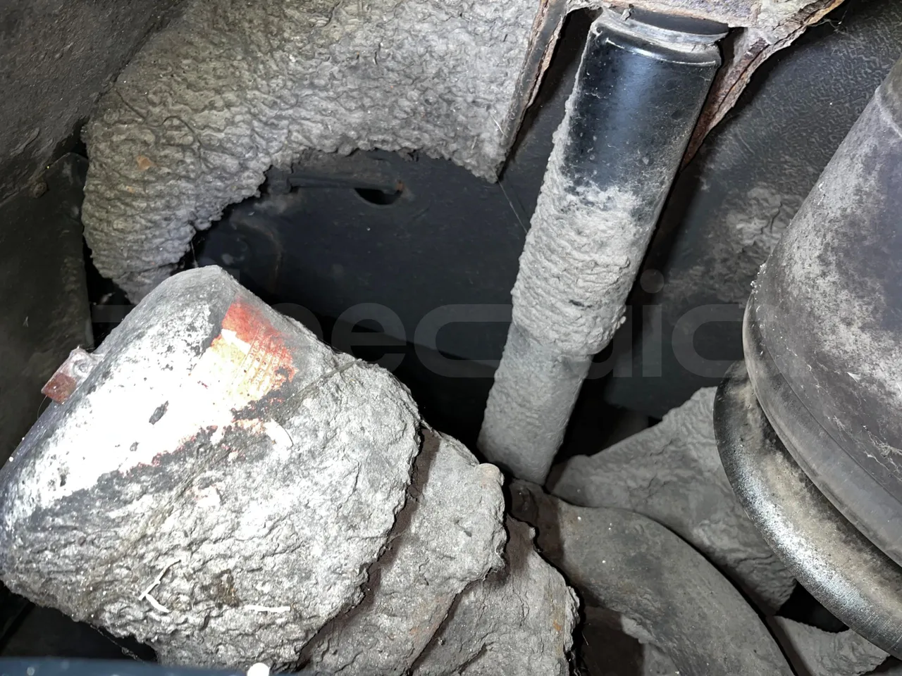 Man A39 A39 -EUR5-235kW -13.730m - axel 3 shock absorbers 2 left