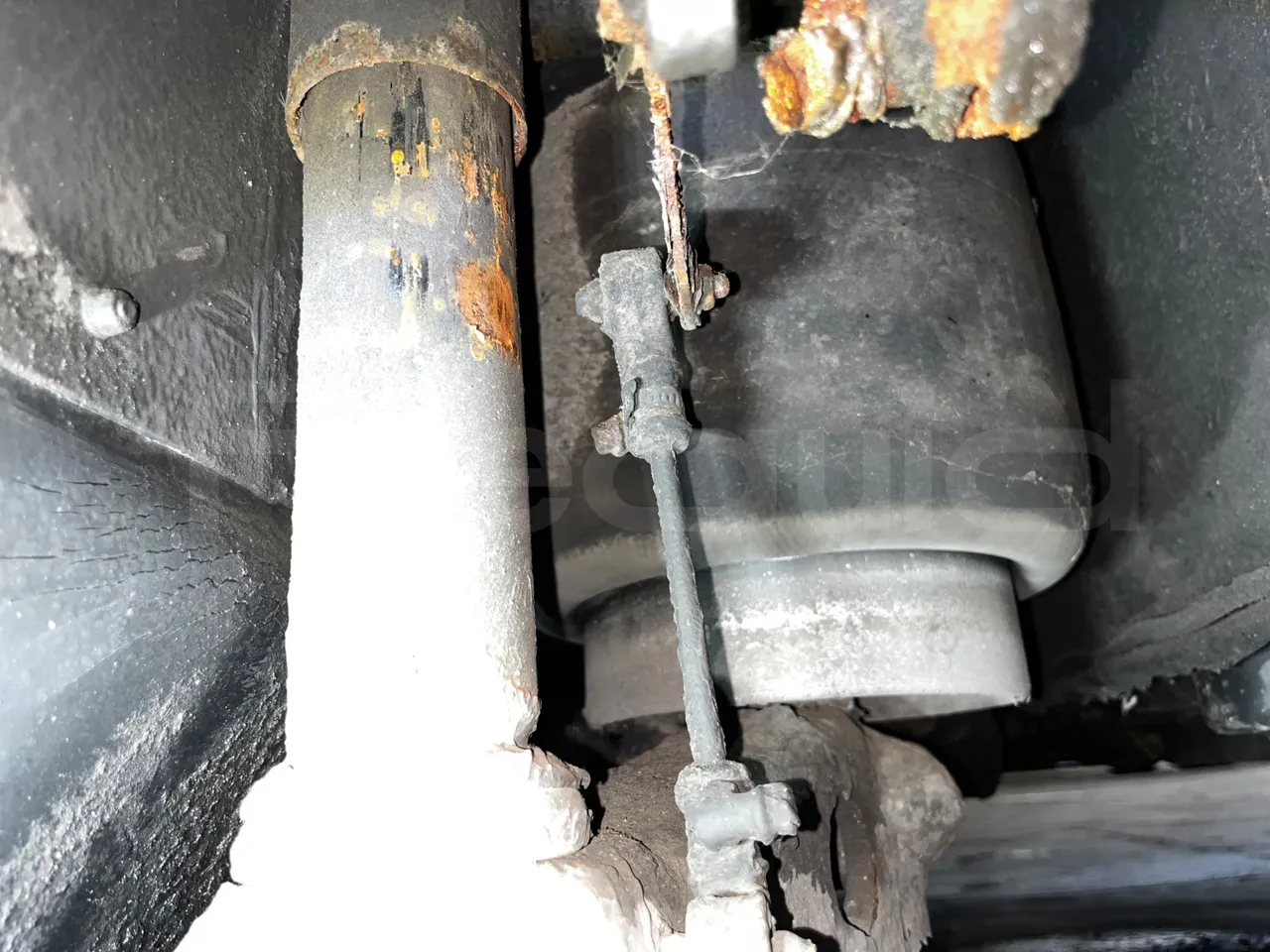 Man A39 A39 -EUR5-235kW -13.730m - axle 2 shock absorbers 2 left