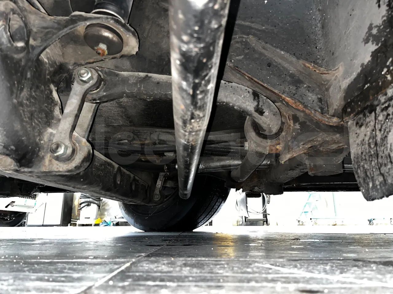 Man A39 A39 -EUR5-235kW -13.730m - front axle left side